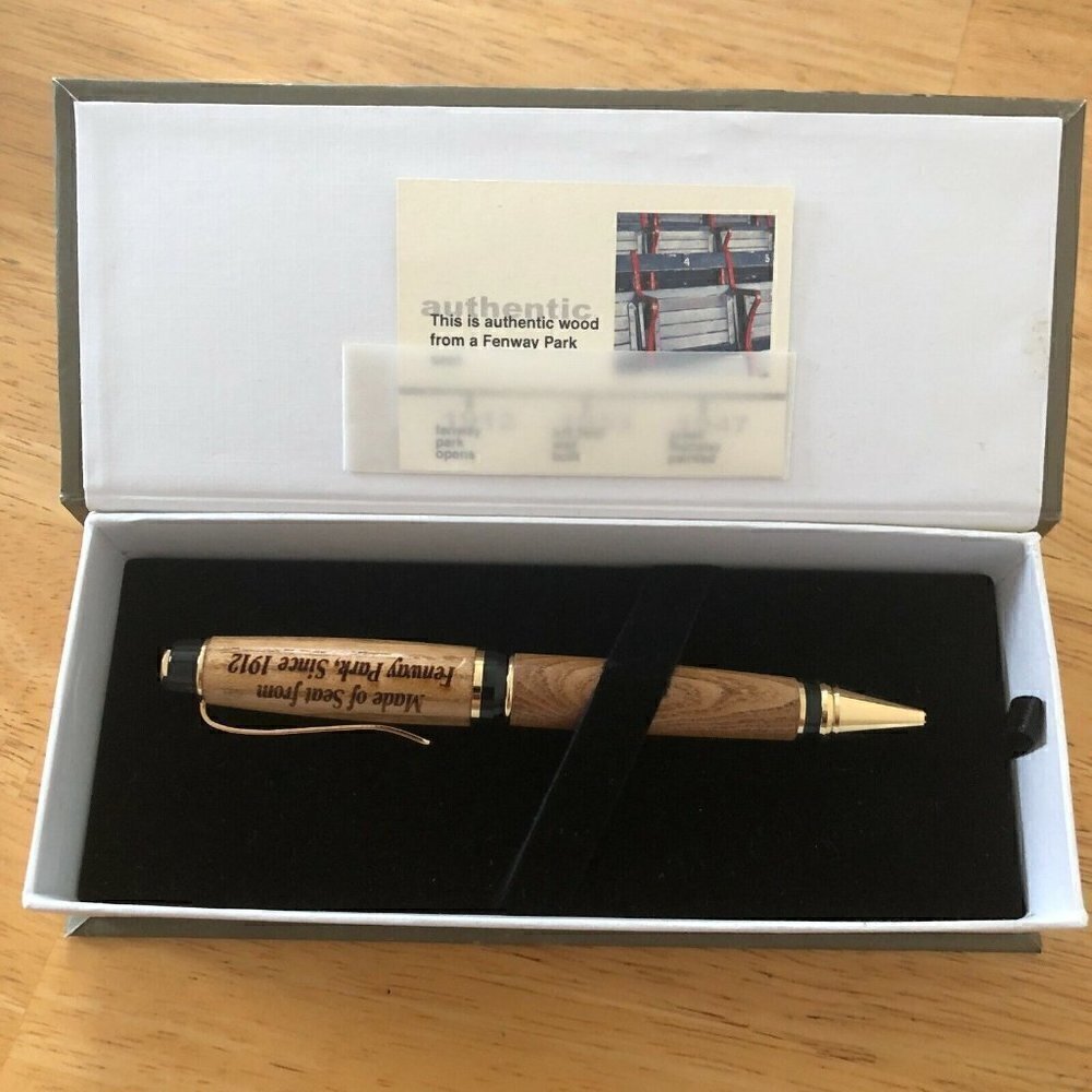 NIB Fenway RARE Stadium Boston Tokens & Coins Ballpark Seat Collectible Pen